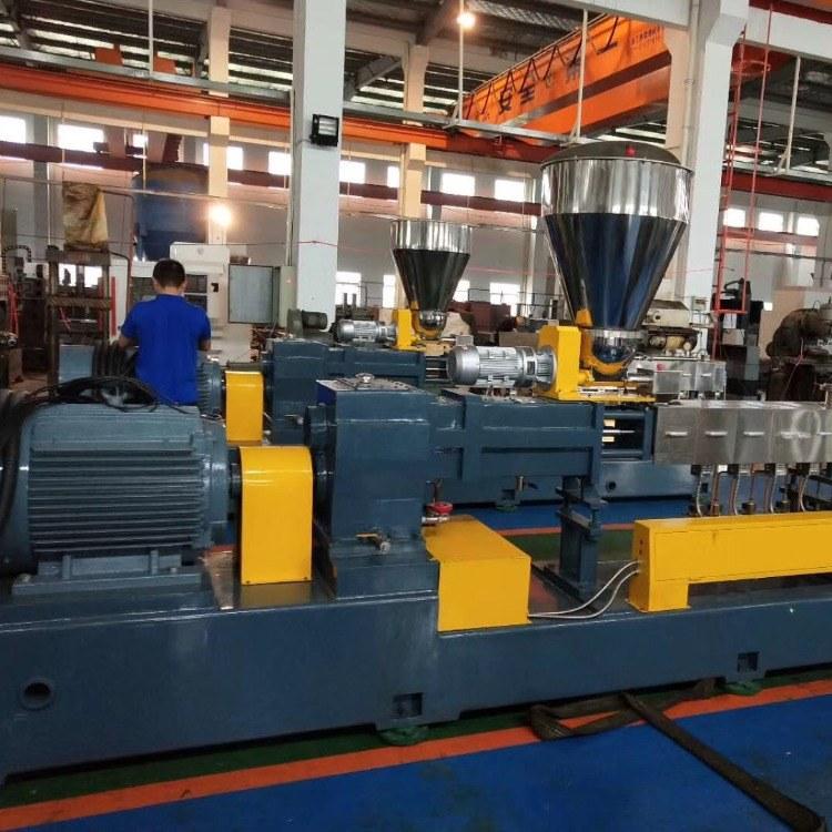 三螺桿擠出機